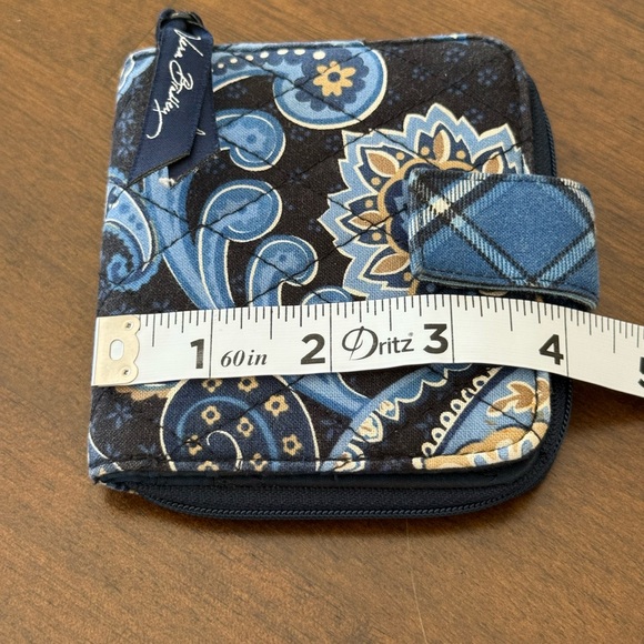 Vera Bradley Blue Paisley Quilted Zip Wallet Wristlet - Picture 3 of 7